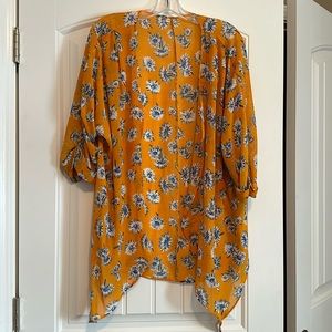 Medium/Large kimono top/swim cover up- like new!